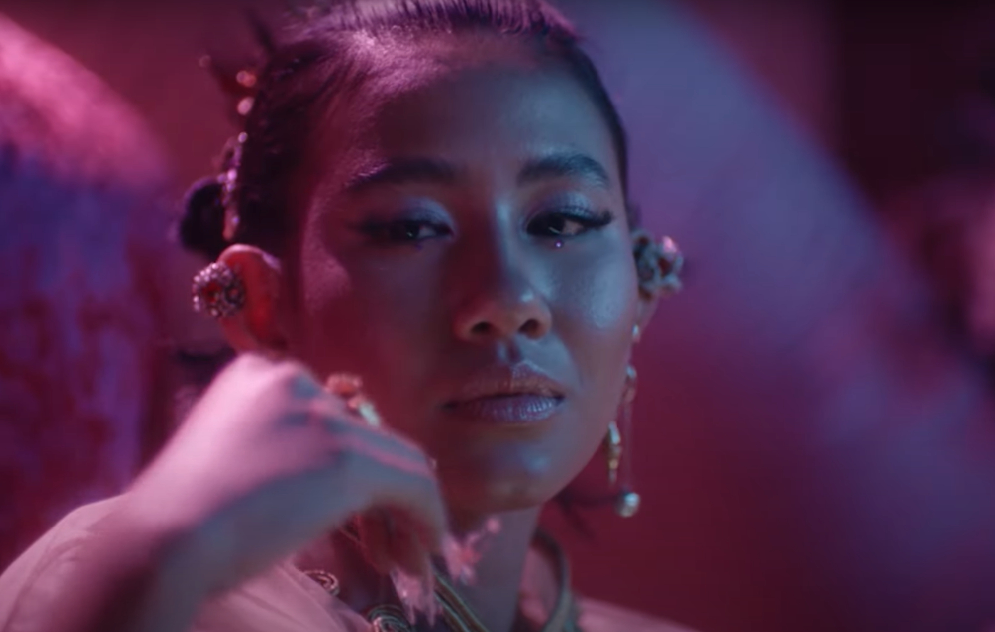 Gairah Masa Muda dari Perempuan yang Sedang Jatuh Cinta Dear_David-1.jpg